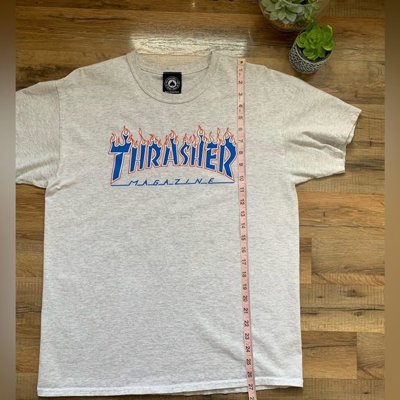🛹Thrasher Tee-Shirt EUC  Light Gray - Picture 6 of 12